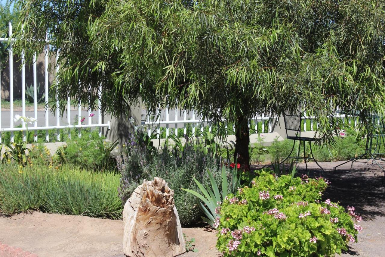 Ons Dorpshuis Beaufort West Exterior foto